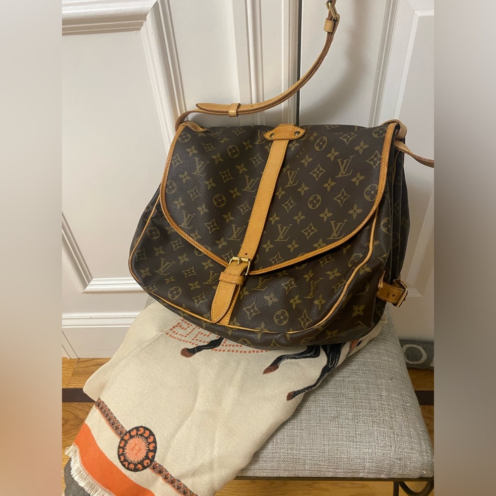 Louis Vuitton Saumur 35 classic bag - Picture 14 of 14